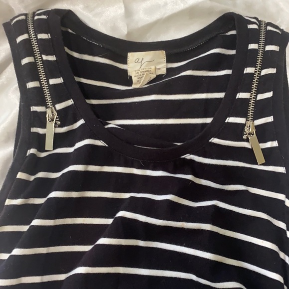 Tank top - Picture 2 of 3